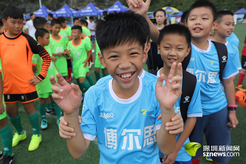  “足球讓我快樂！”